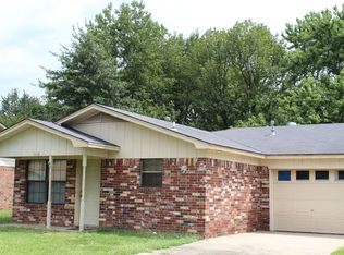 1116 University Dr, Russellville, AR 72801