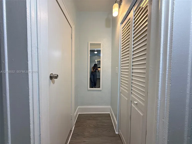 124 Mendoza Ave #3 — Photo 9