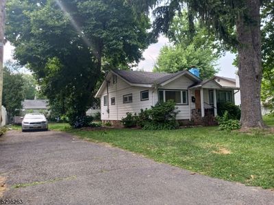 35 Cherokee Ave, Lake Hiawatha, NJ, 07034