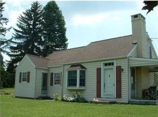 796 Tulip Dr, New Brighton, PA 15066