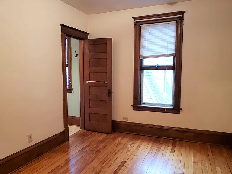 2713 Delaware St SE — Photo 10