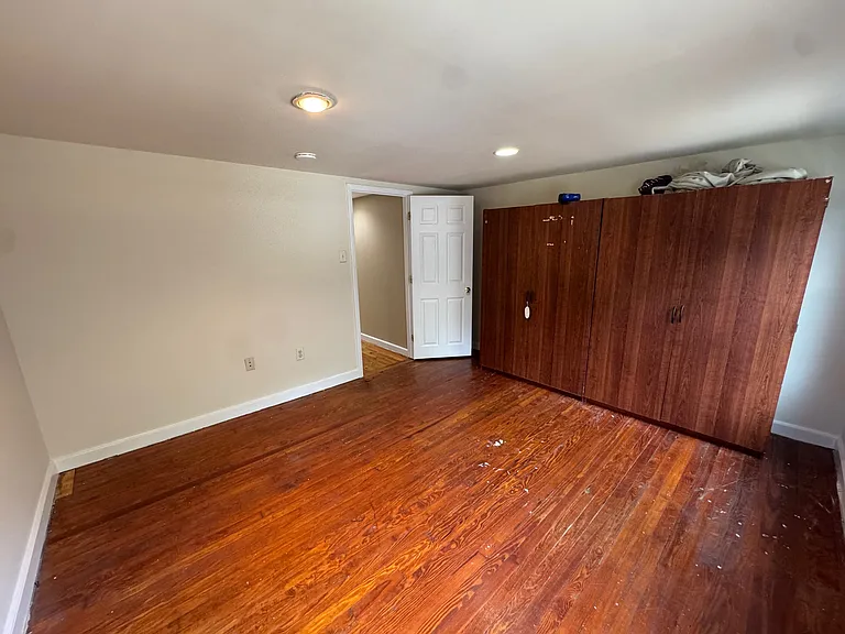 Bedroom 2 (Primary BR)