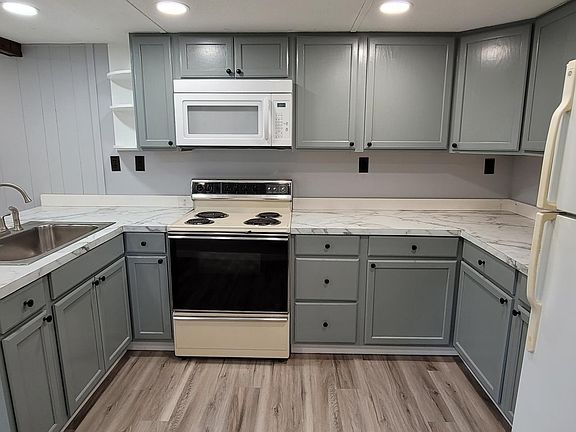 5th image of 1804 White Oak Church Rd