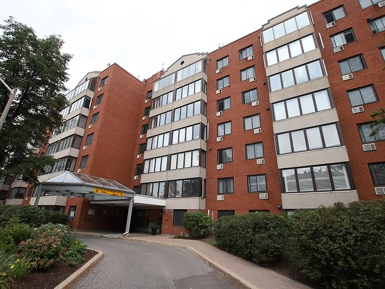225 Alvin Rd #403 — Photo 2