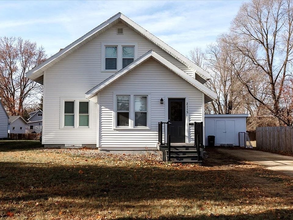 1st image of 2115 3rd St E