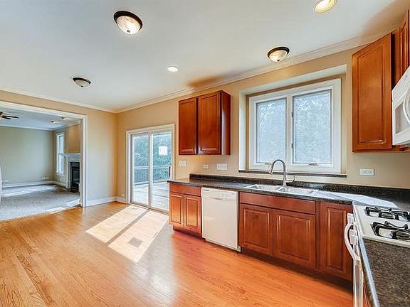 2nd image of 15 Hilltop Ln