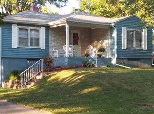 2422 44th St, Moline, IL 61265