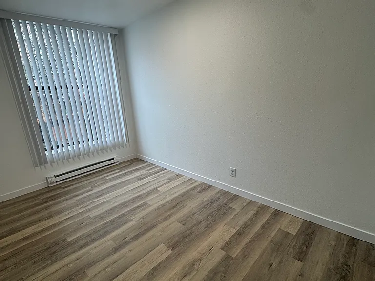 17 SW 2nd Ave #202 — Photo 6