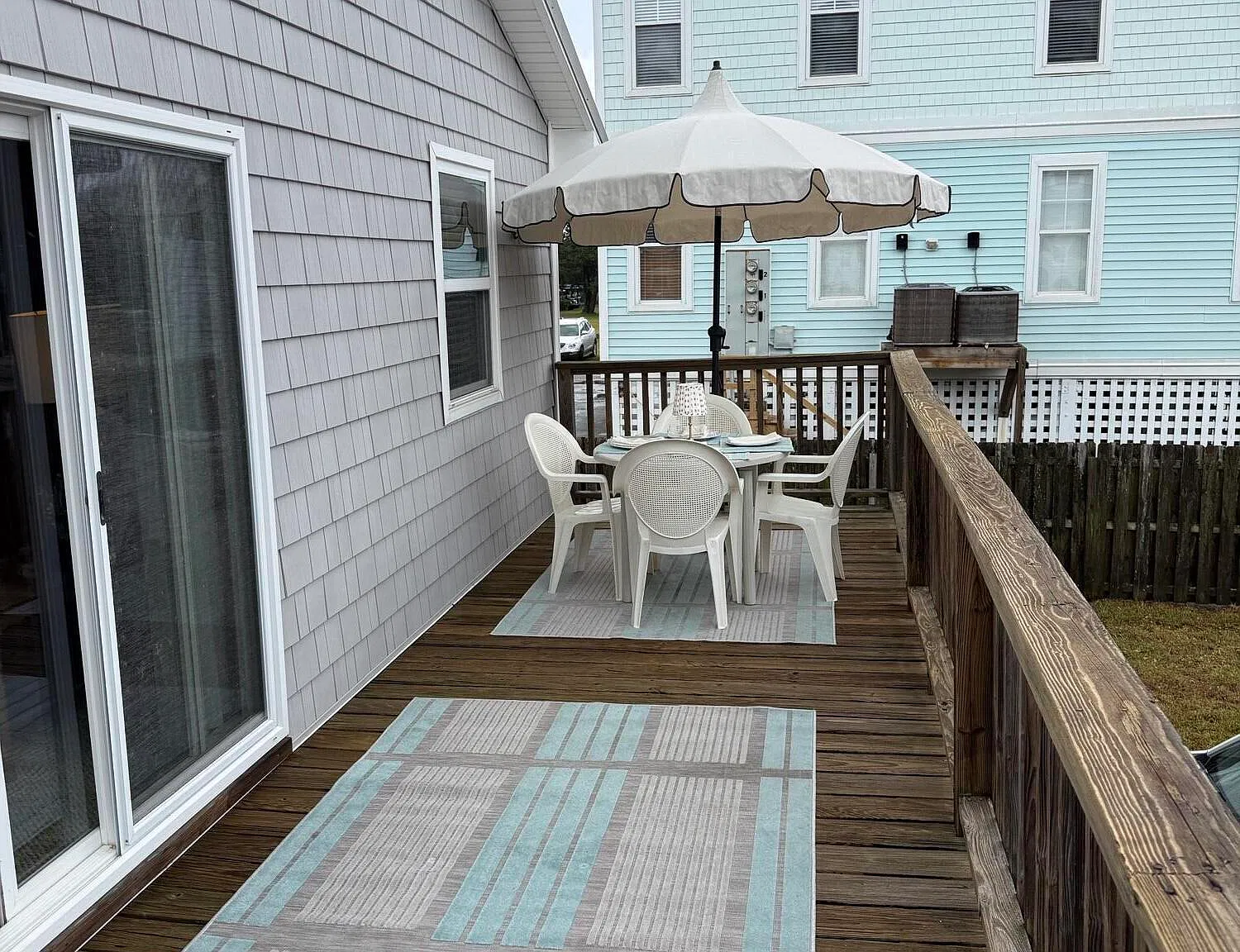 3 bed, 1.0 bath, 1000 sqft, $2,300 — Photo 3