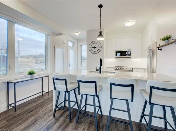 54 Bridge St W #29, Kitchener, ON N2K 0G4