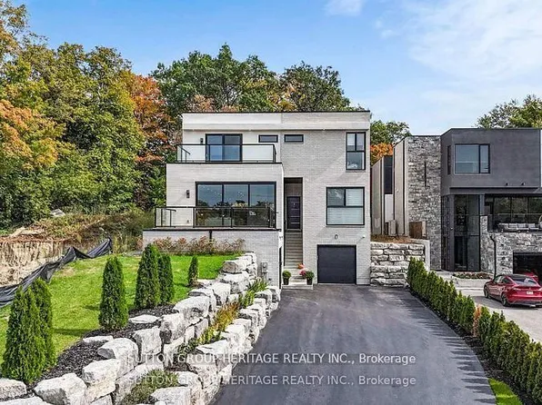 1459 Old Forest Rd, Pickering, ON L1V 1N8