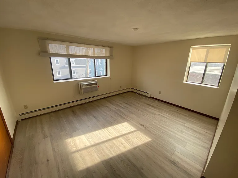 765 Somerville Ave — Photo 7