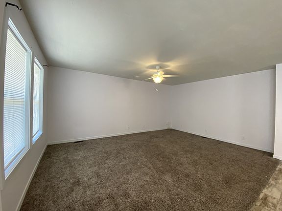 3rd image of 225 Pebble Creek Dr #183