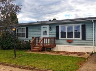 49 Liberty Dr, Hyde Park, NY 12538
