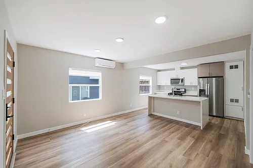 825 1/2 Manhattan Ave #825-1/2 Photo 1