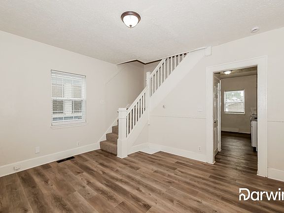 4th image of 1106 N Oakland Ave