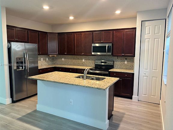 3rd image of 4081 Allerdale Pl
