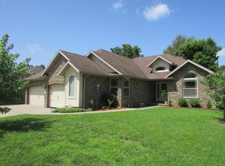 551 S Chestnut Hills Dr, Republic, MO 65738