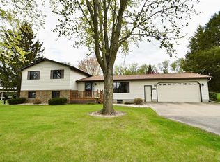 131 Walnut St, Zumbrota, MN 55992