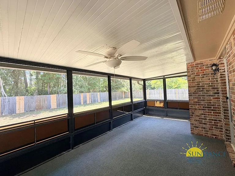 1055 Quail Hollow Dr — Photo 19