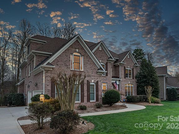 2nd image of 409 Conaway Ct