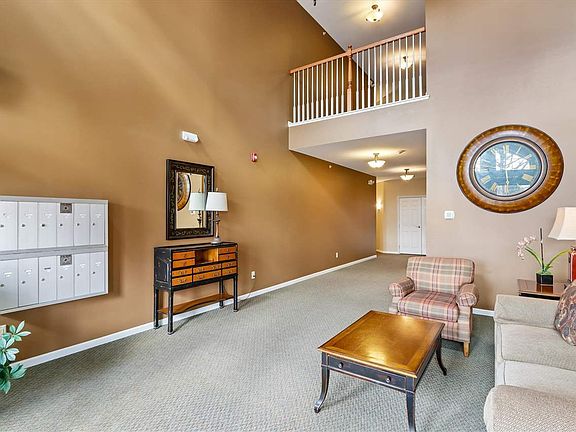 4th image of 856 Foster Rd