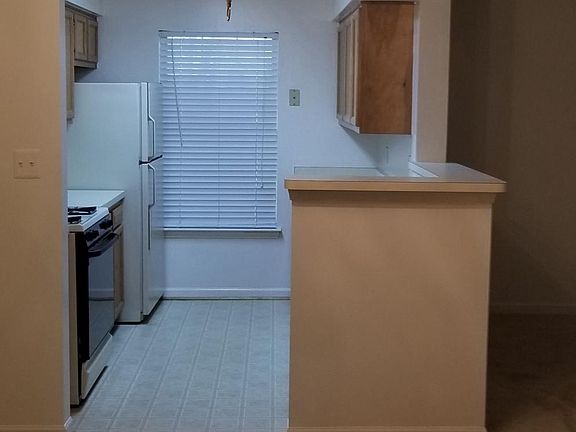 5th image of 8941 Town Center Cir #2-101