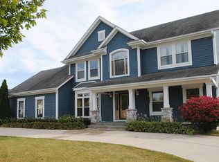 S74W15205 Cherrywood Dr, Muskego, WI 53150