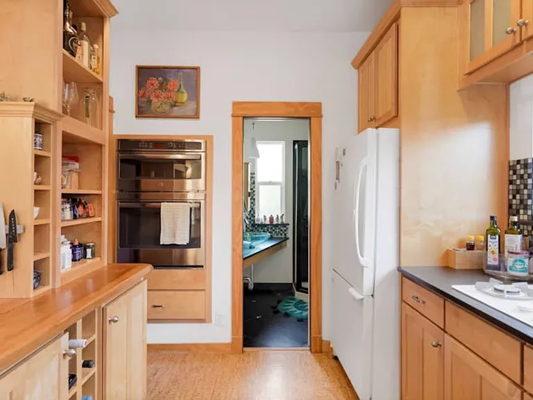 4401 N Raleigh St — Photo 5