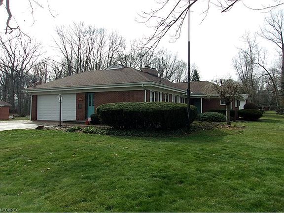 2nd image of 311 Wainwood Dr SE