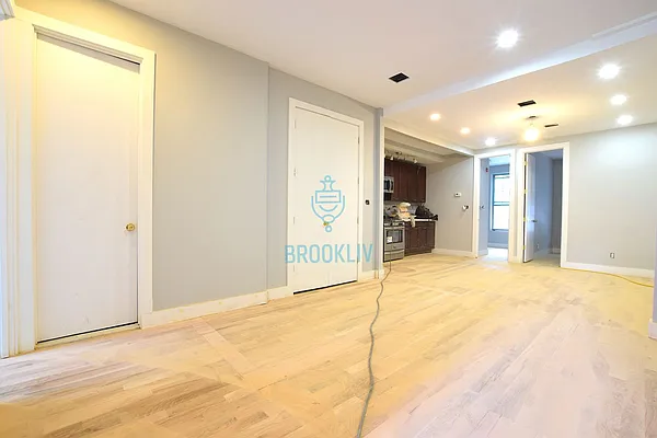 Rented by null | media 51