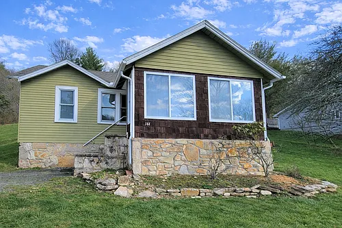 144 Azalea Way Photo 1