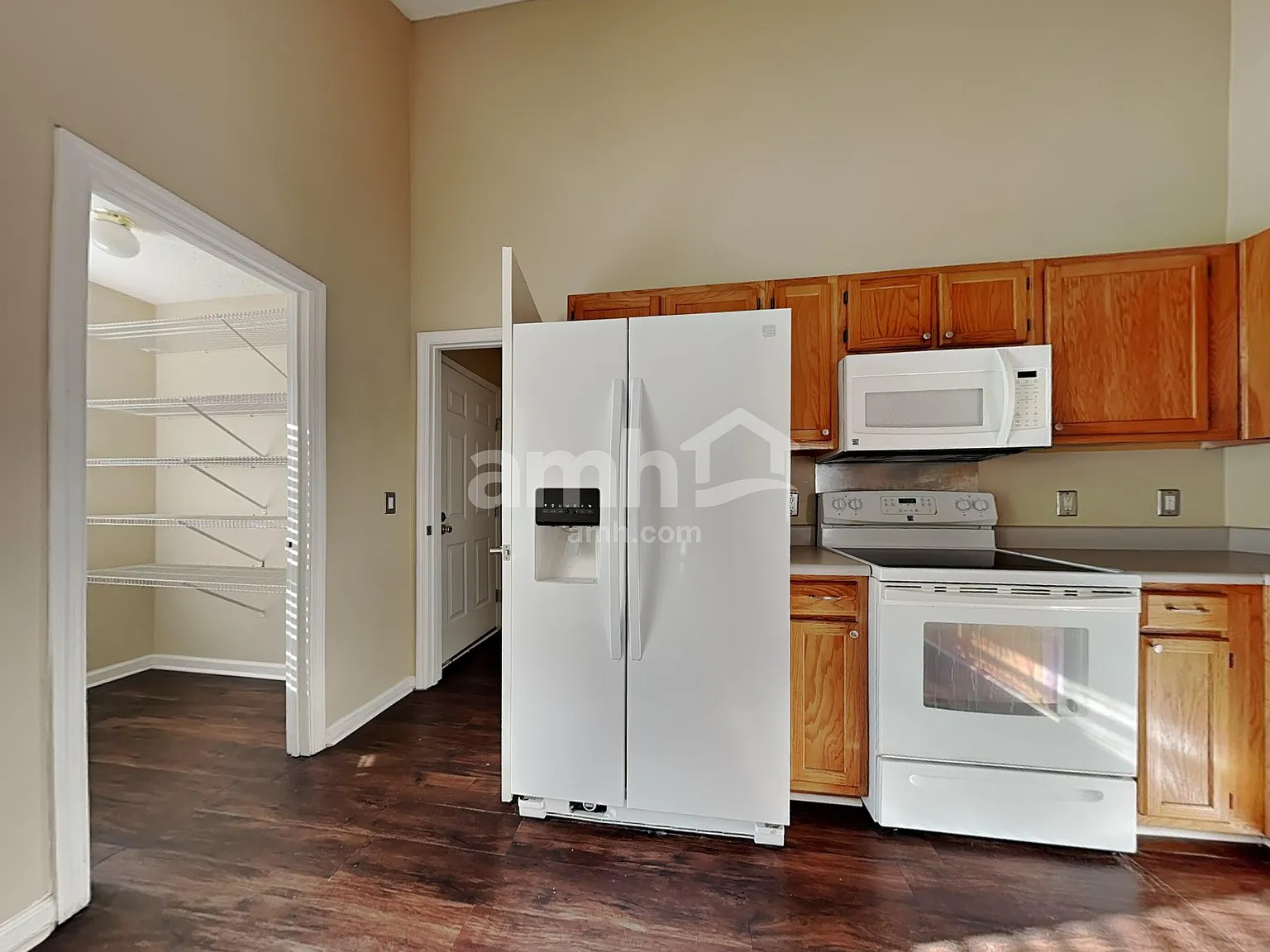 3 bed, 2.0 bath, 1609 sqft, $2,100 — Photo 4