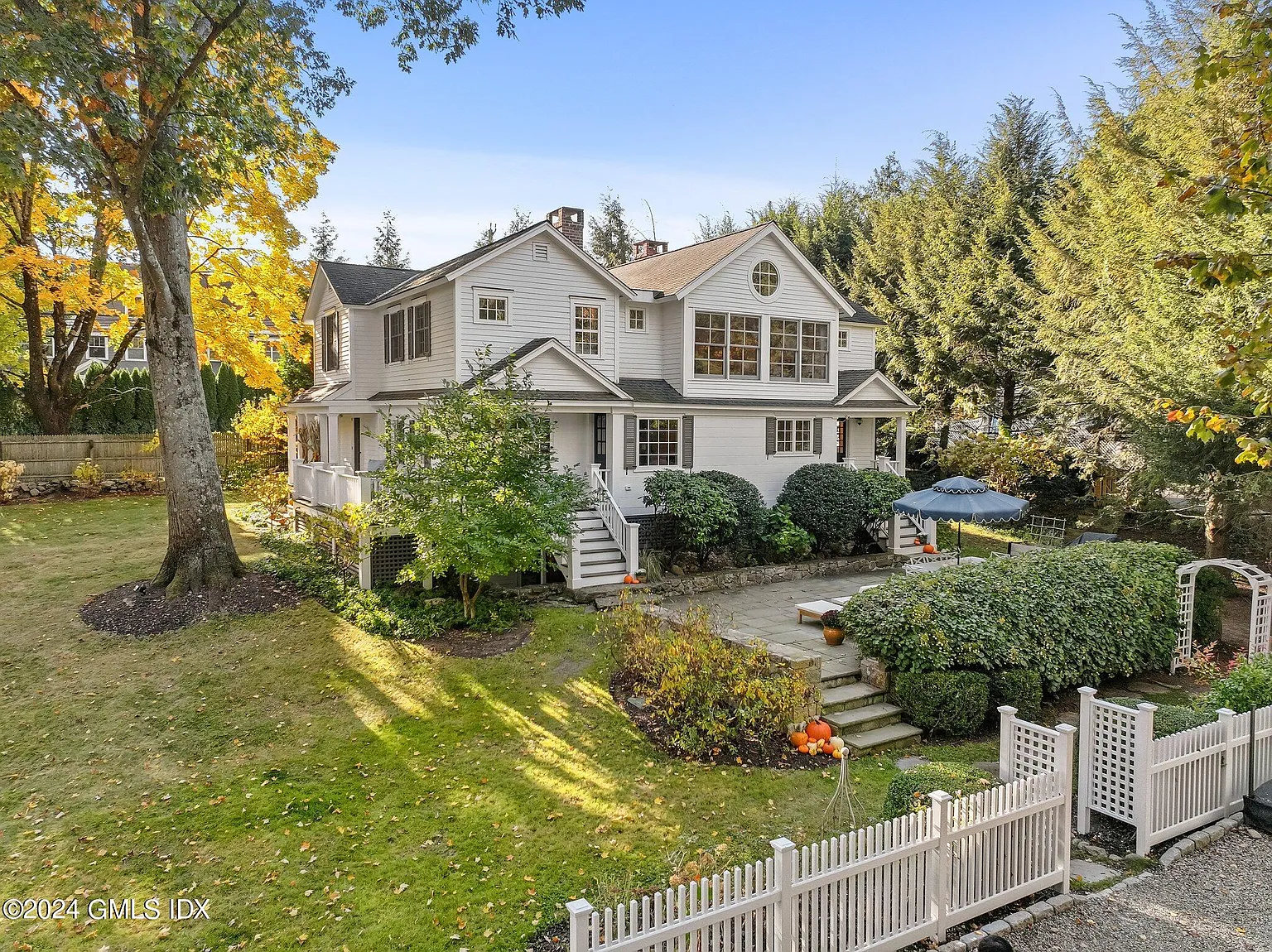 234 Silvermine Ave photo 1