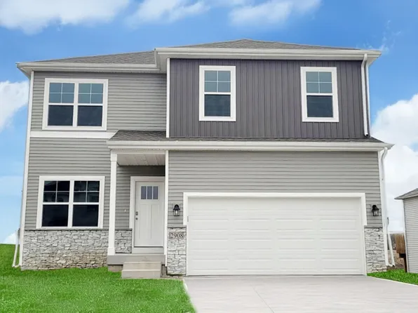 706 E Trail Ridge Pl, Indianola, IA 50125