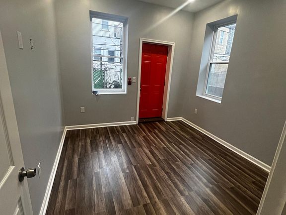 5th image of 3554 N 11th St #1