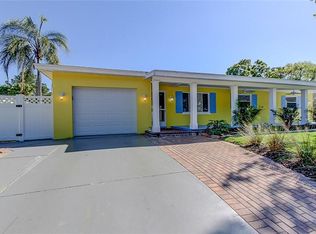 961 Grovewood Dr, Dunedin, FL 34698