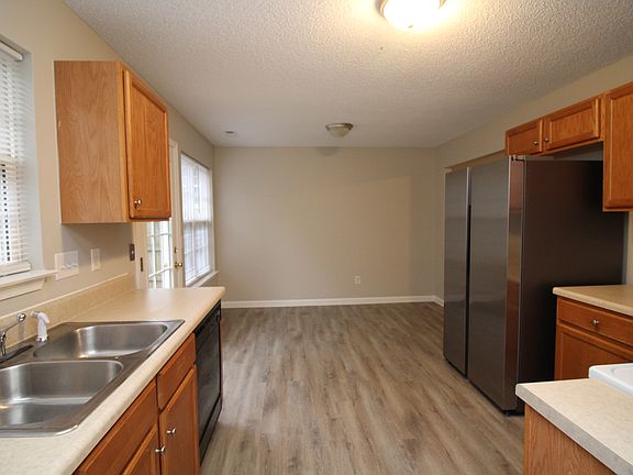 2nd image of 154 Drewsbury Ln
