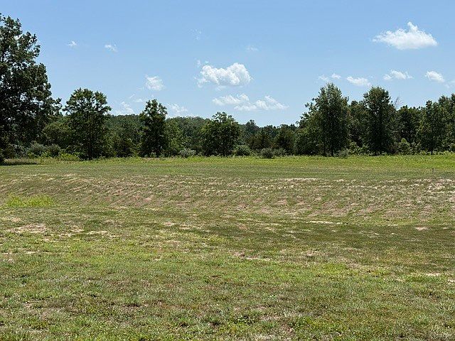1st image of 2124 Yellow Banks Rd