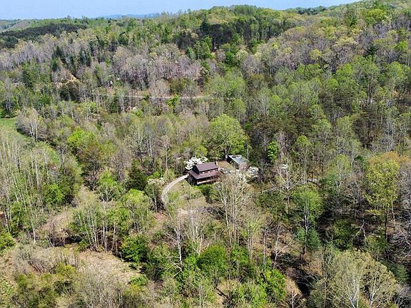 4th image of 60 Haynes Dr
