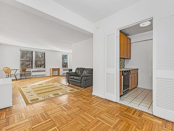 3rd image of 10025 Queens Blvd APT 2B