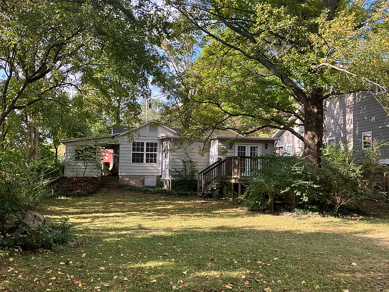 1432 S Van Buren Ave — Photo 2