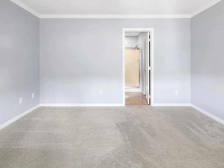 44 Worthington Ln — Photo 10