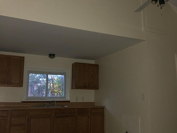 3rd image of 71 Clay St #2