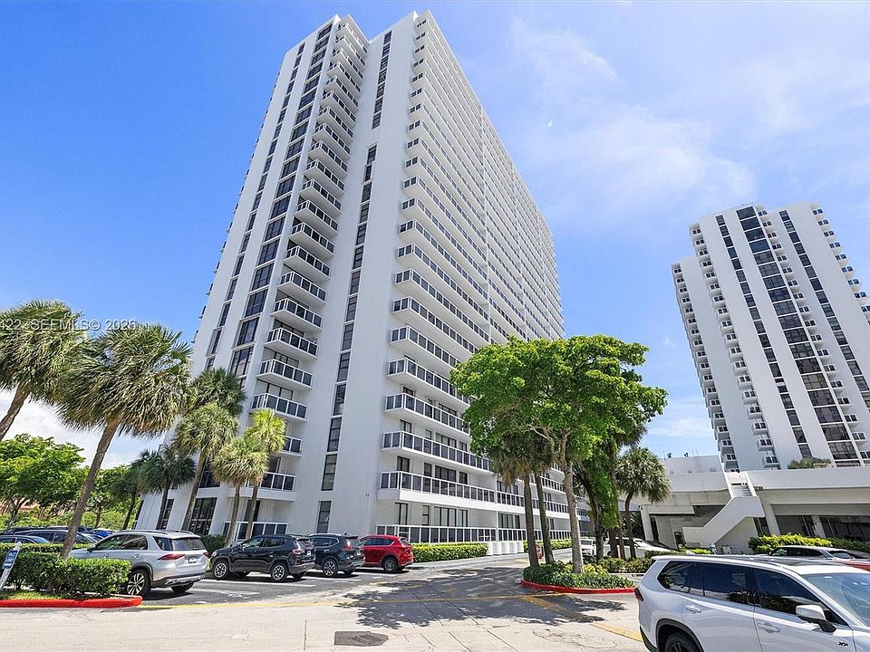 1st image of 20515 E Country Club Dr APT 1747
