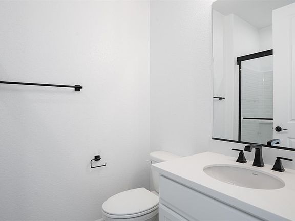 5th image of 1083 Hollowbrook Road