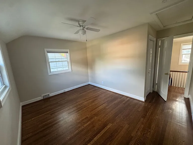 42 S Park Dr — Photo 20
