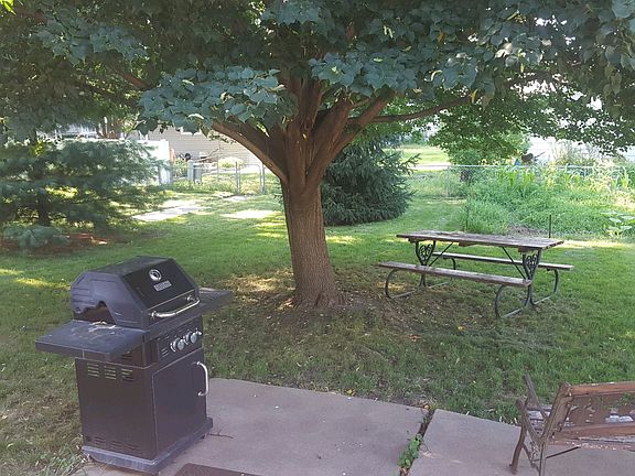 5th image of 1632 W Washington St