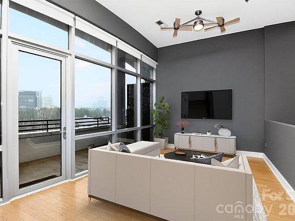 4th image of 1133 Metropolitan Ave Unit 615