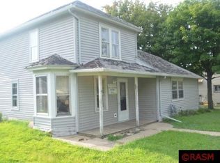214 S Manyaska St, Sherburn, MN 56171